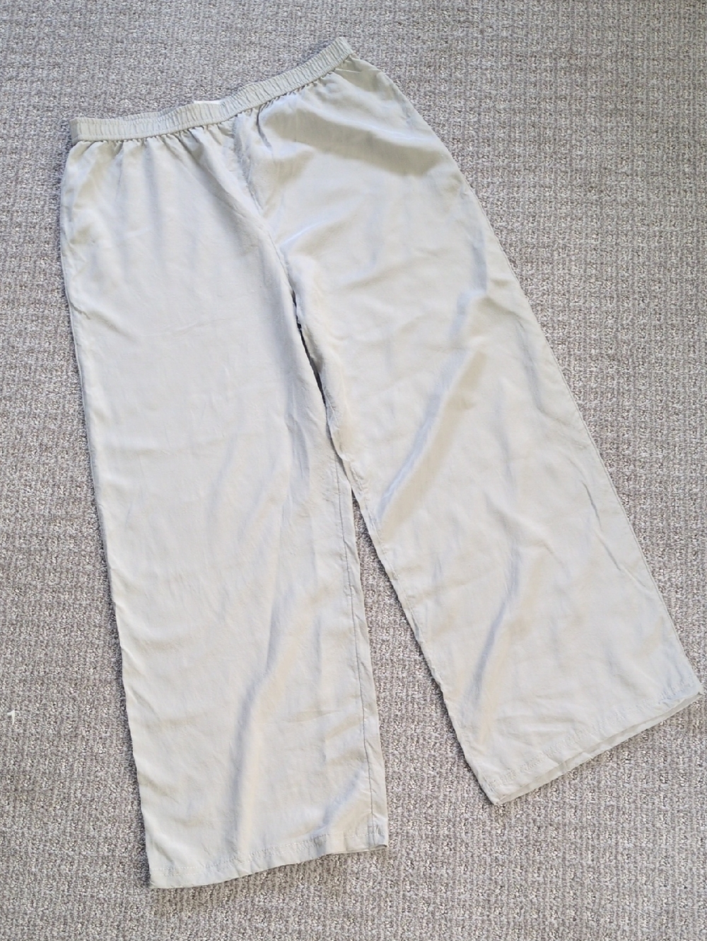GORGEOUS Vtg Jaeger Brand Light Stone Grey 100% Silk Pants, Size 10